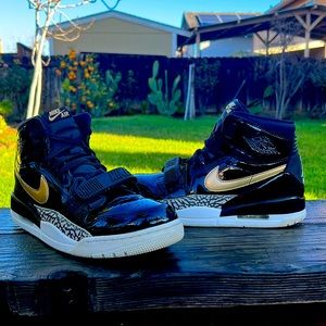 Jordan 312 black gold size 11.5